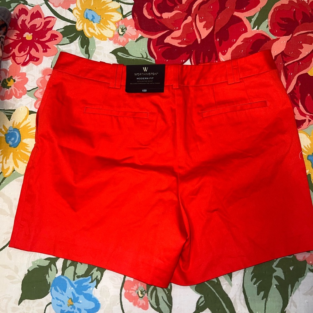 Worthington Modern Fit shorts. Size 6. NWT - Picture 2 of 4